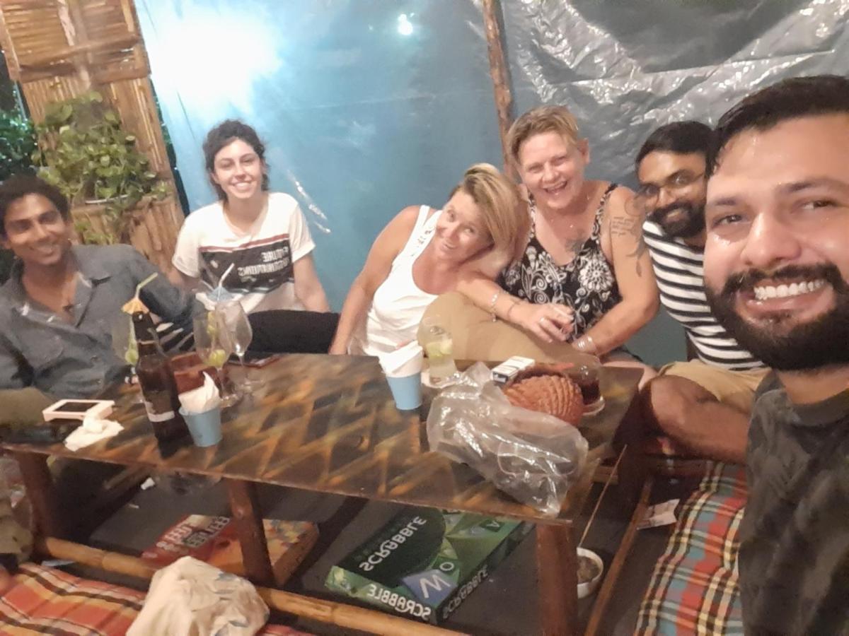 ארמבול Red Monkeys Hostel מראה חיצוני תמונה