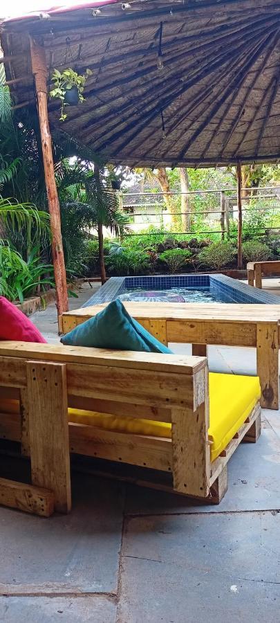 ארמבול Red Monkeys Hostel מראה חיצוני תמונה