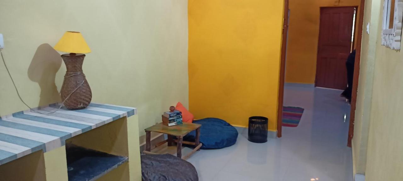 ארמבול Red Monkeys Hostel מראה חיצוני תמונה