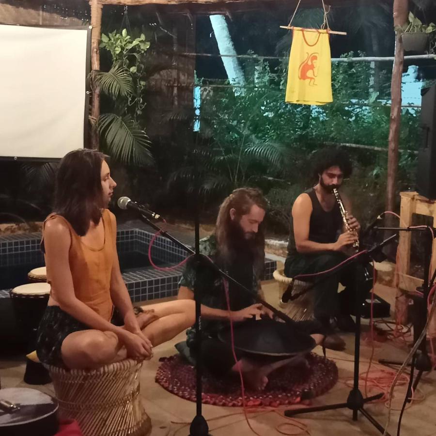 ארמבול Red Monkeys Hostel מראה חיצוני תמונה