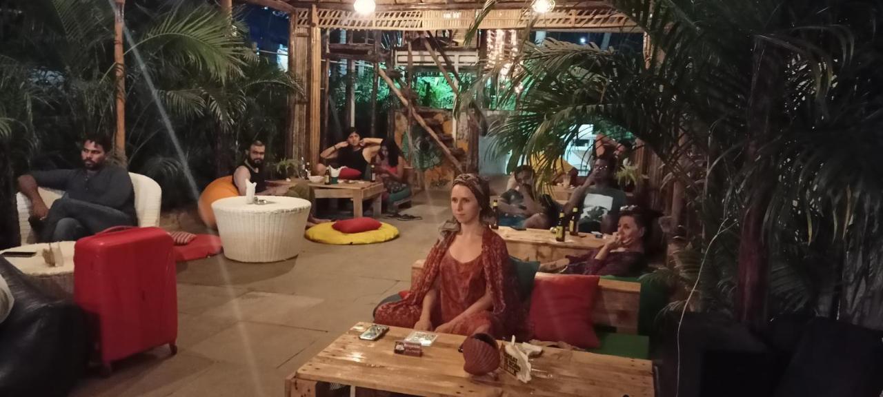 ארמבול Red Monkeys Hostel מראה חיצוני תמונה