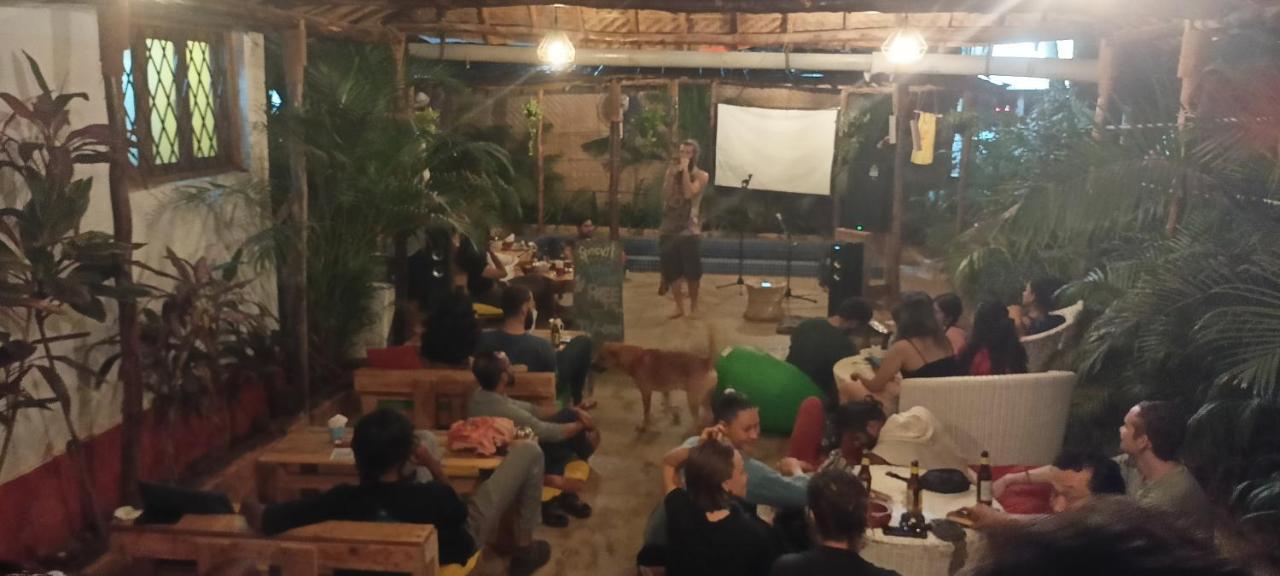 ארמבול Red Monkeys Hostel מראה חיצוני תמונה