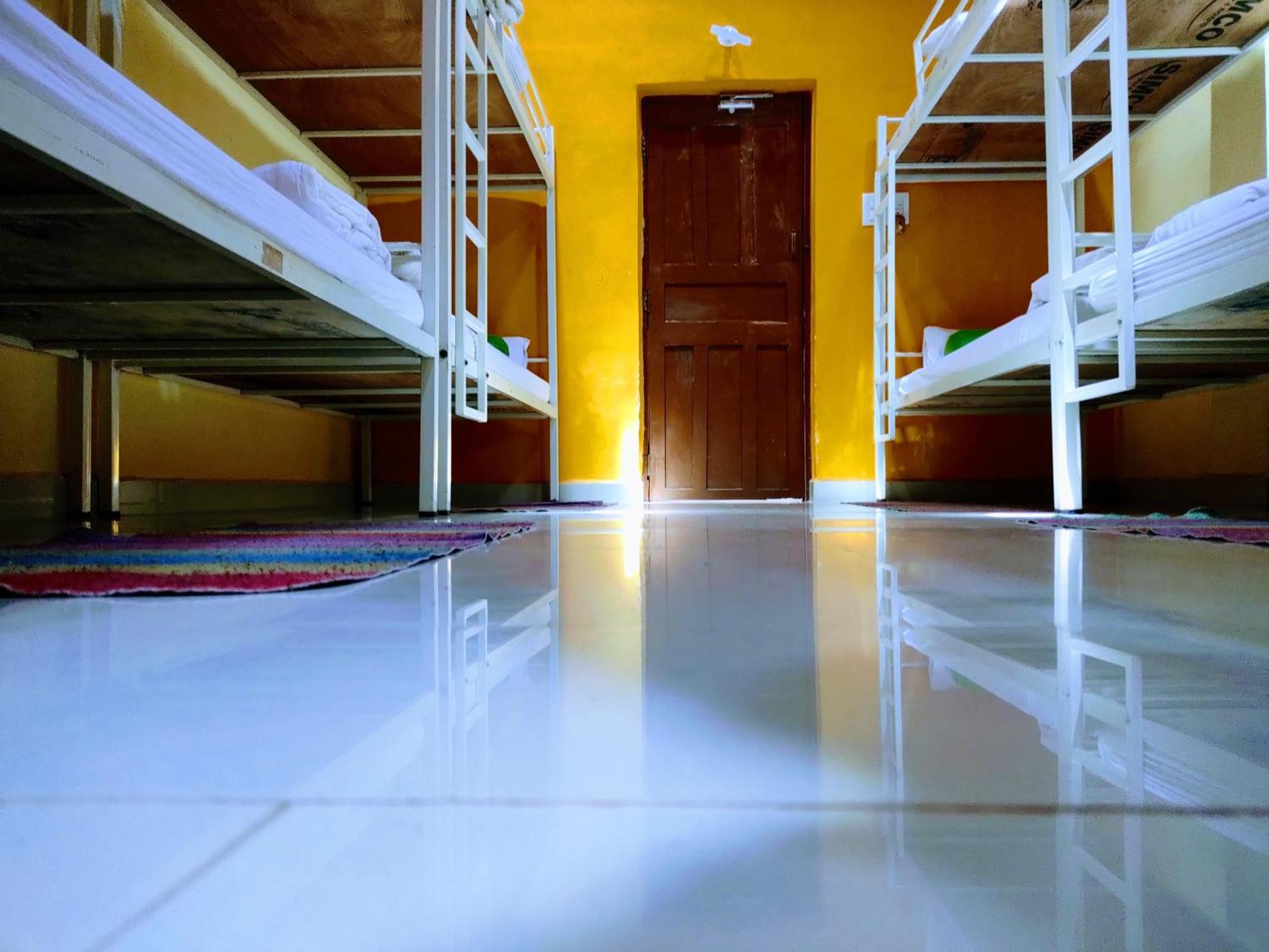 ארמבול Red Monkeys Hostel חדר תמונה